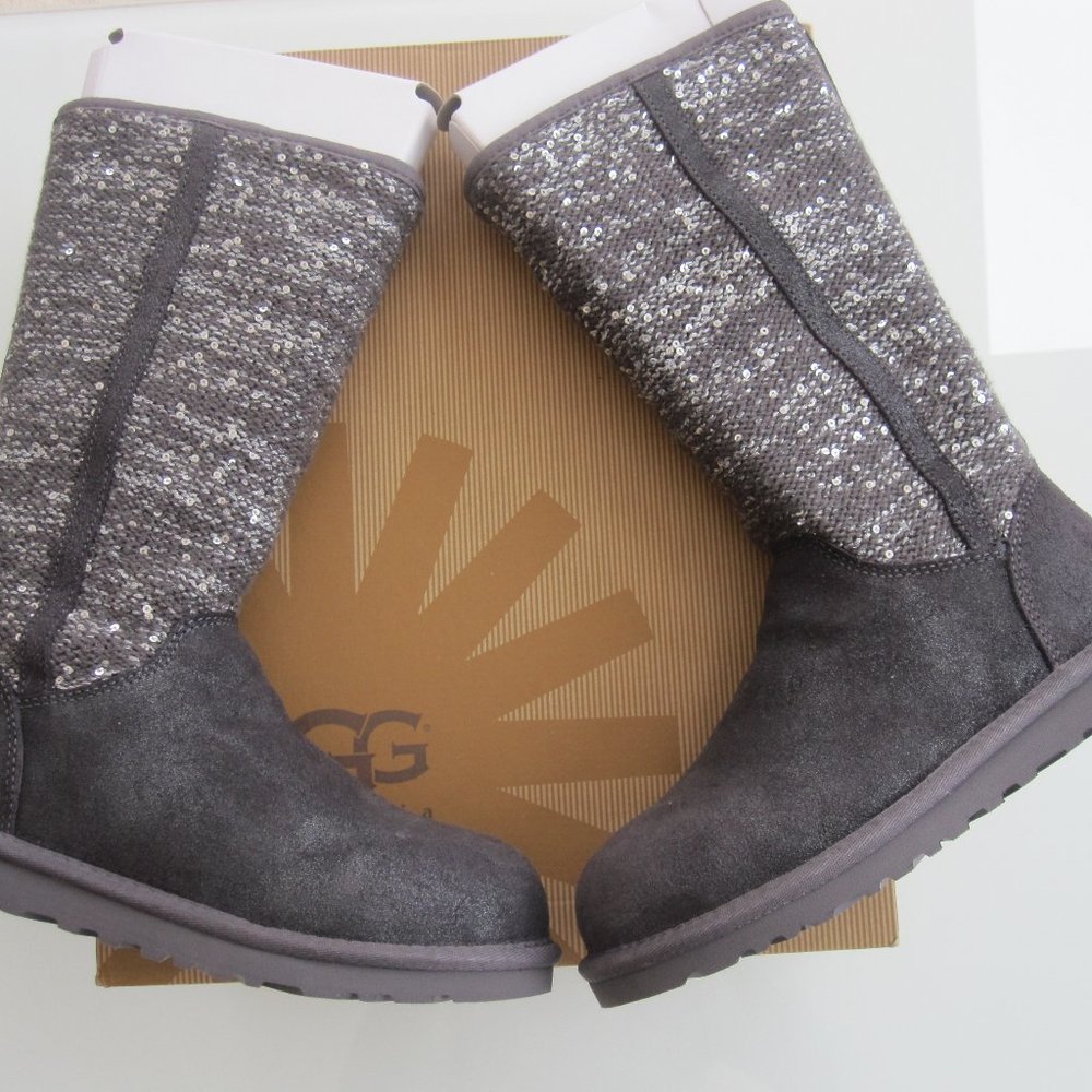 AUTHENTIC UGG CAMAYA BOOTS CHARCOAL GRAY SIZE 6